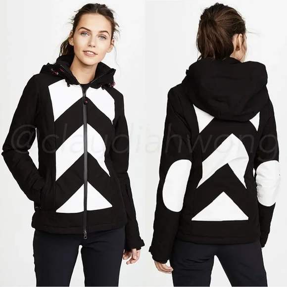 PERFECT MOMENT Chevron Hooded Quilted Ski Jacket in Black White